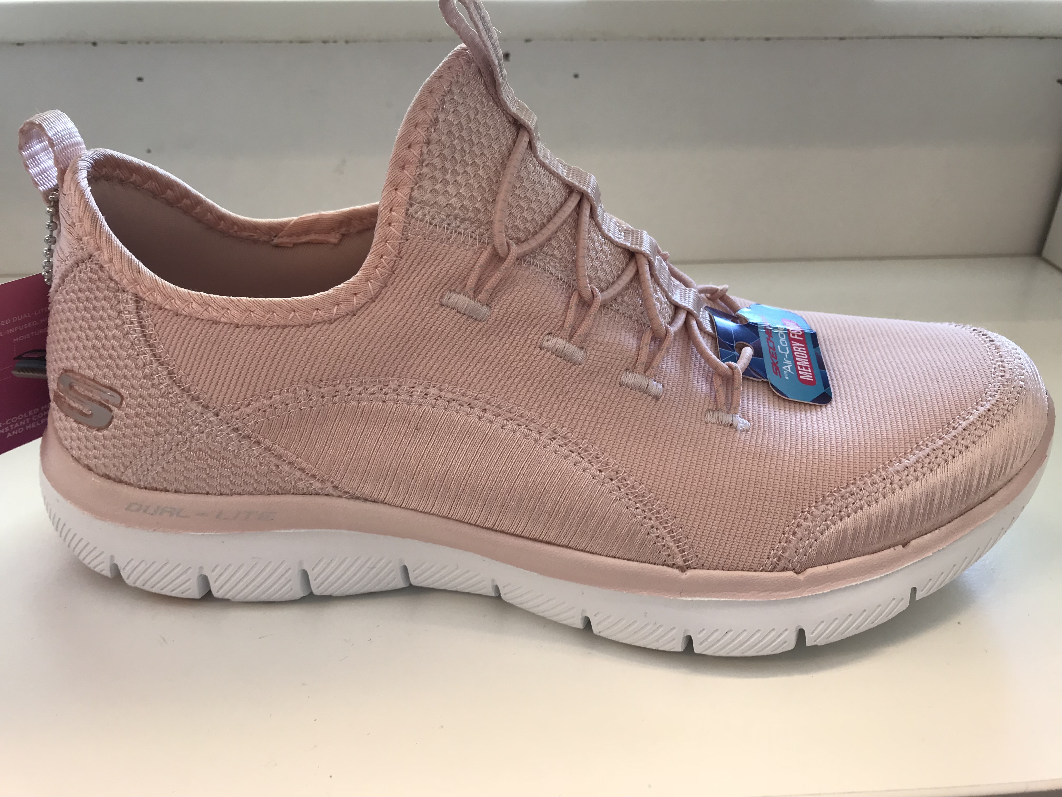 sketchers sko