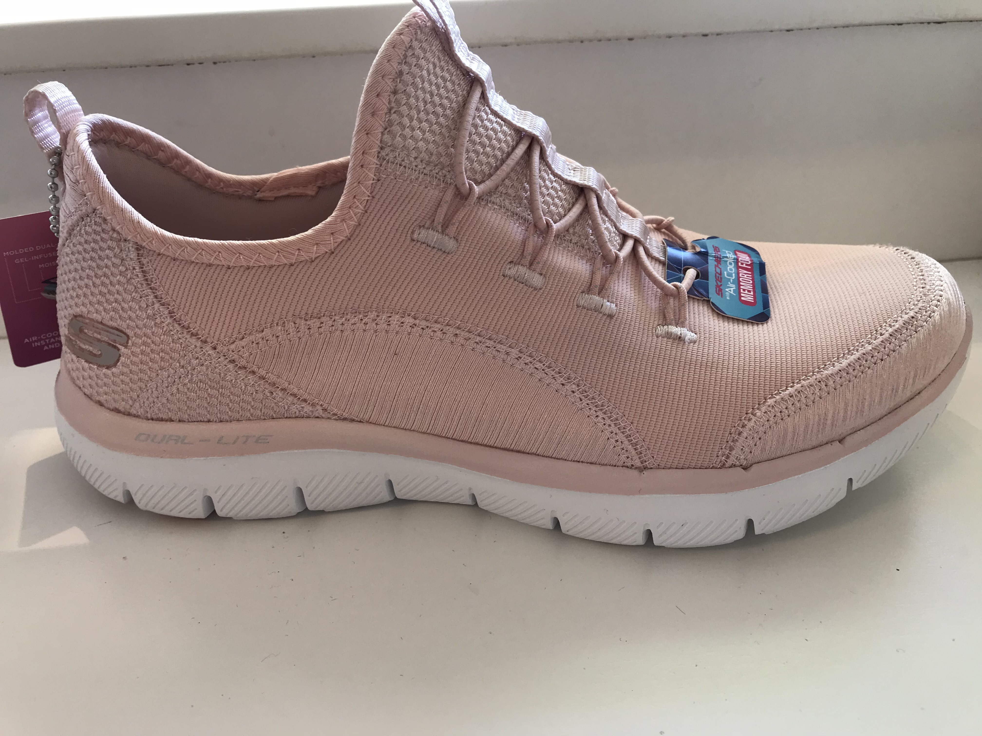 sketchers sko