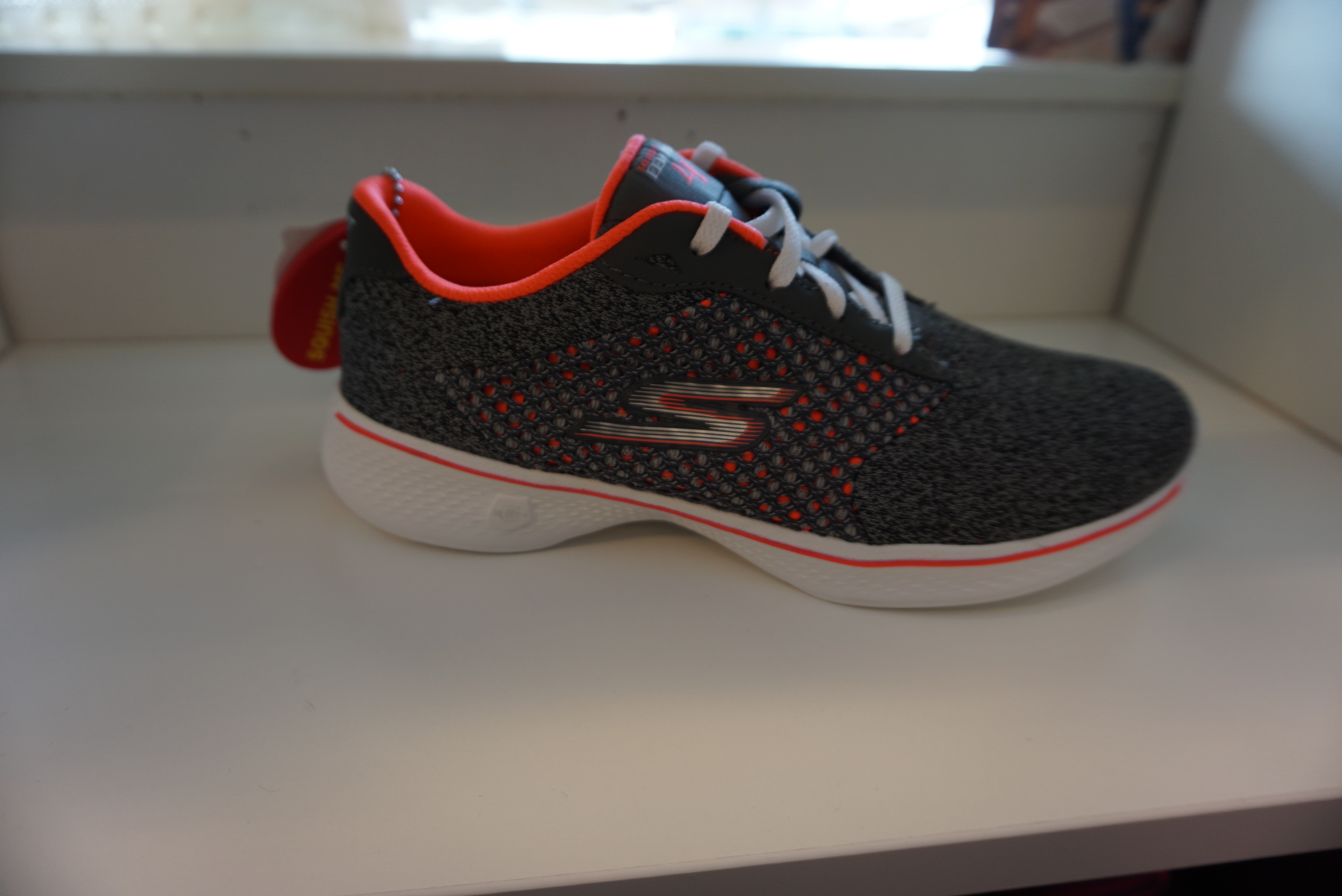 skechers go walk dam
