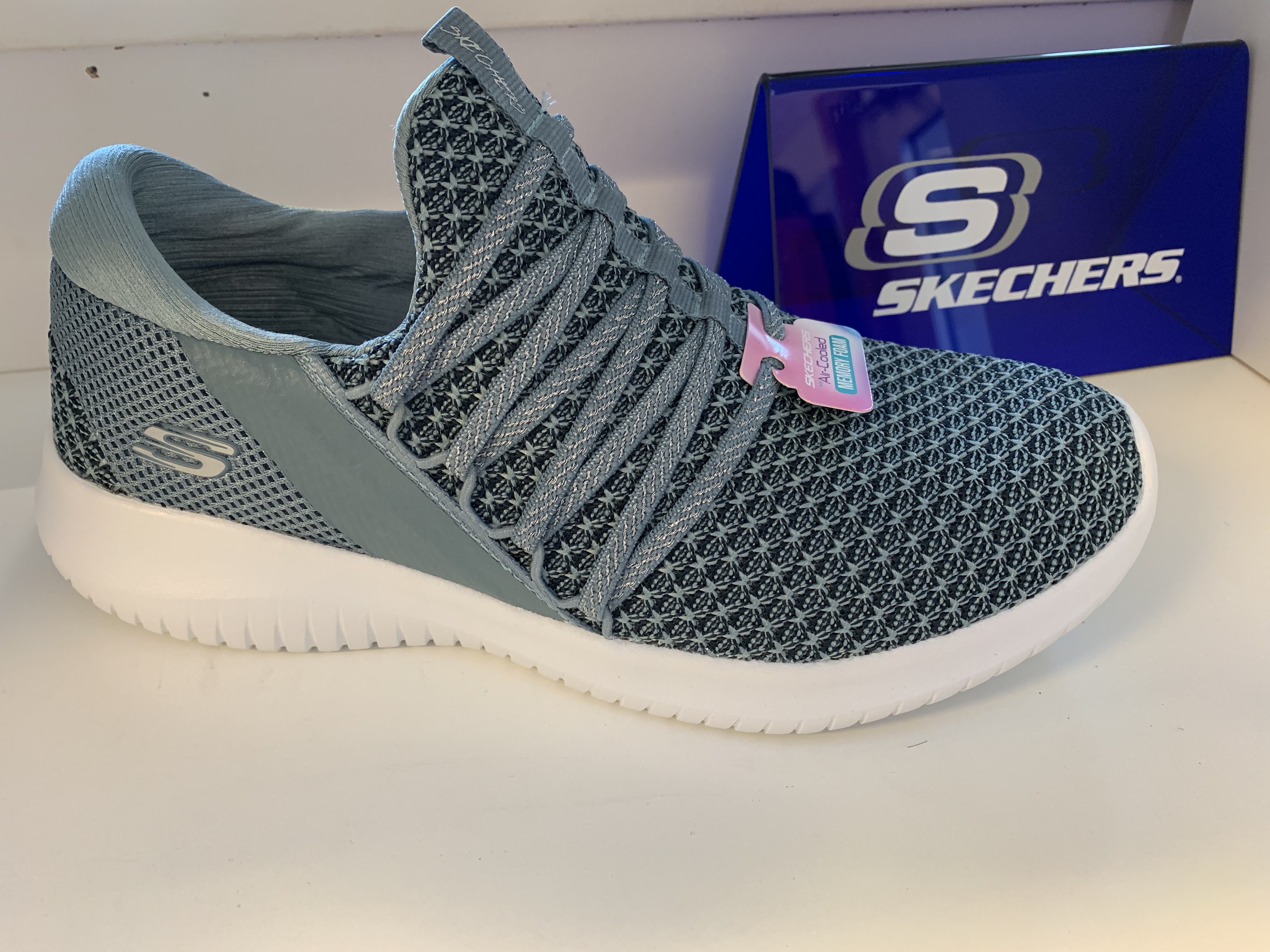 skechers air cooled memory foam ultra flex