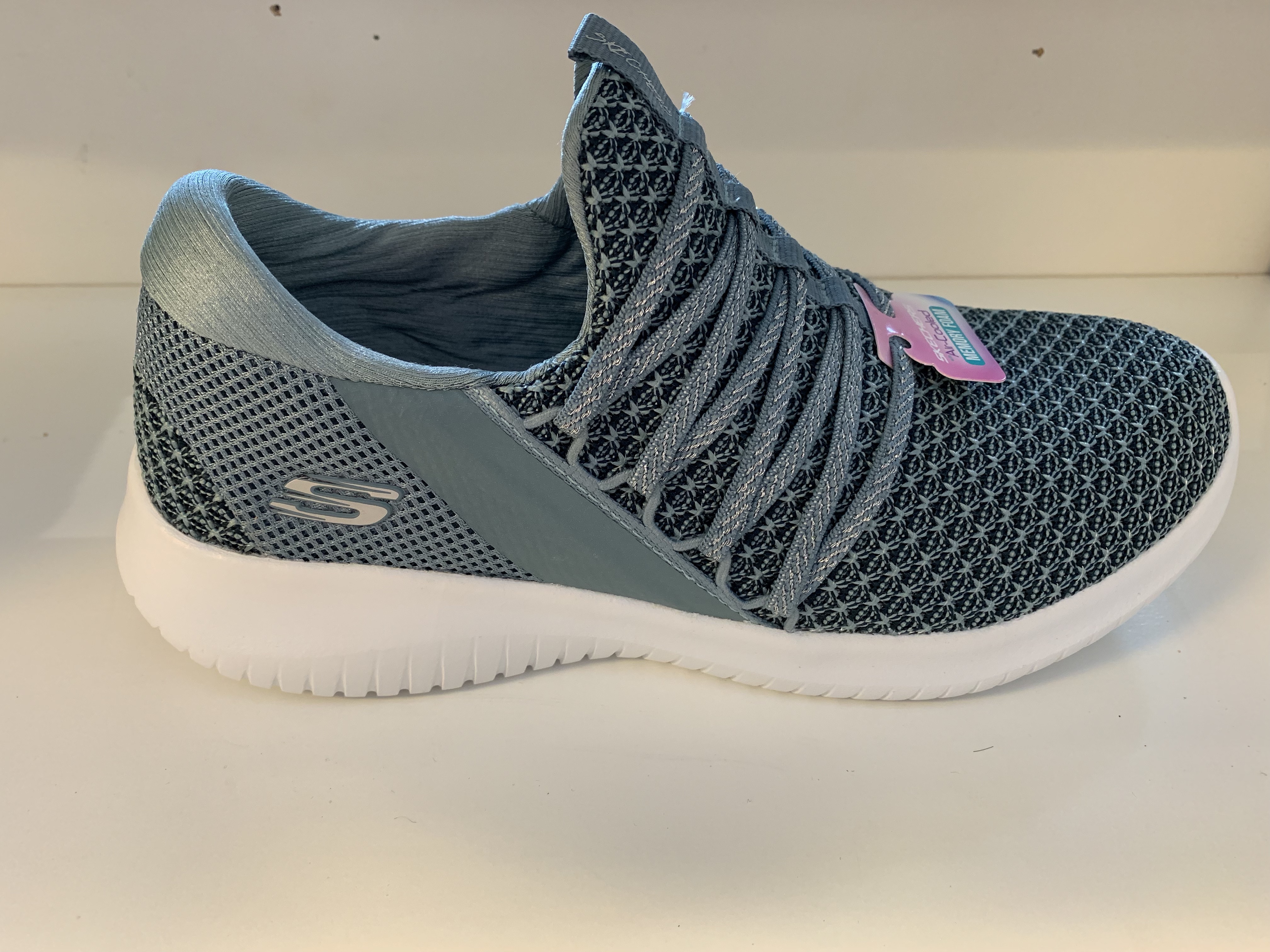 skechers med memory foam