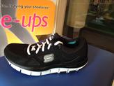 Skechers Shape ups svart med vit sula. Jätte-sköna!